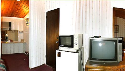 Economy Inn ユカイア エクステリア 写真